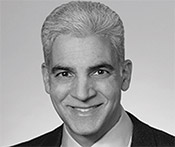 [MISSING IMAGE: ph_robertminoissm1-bw.jpg]