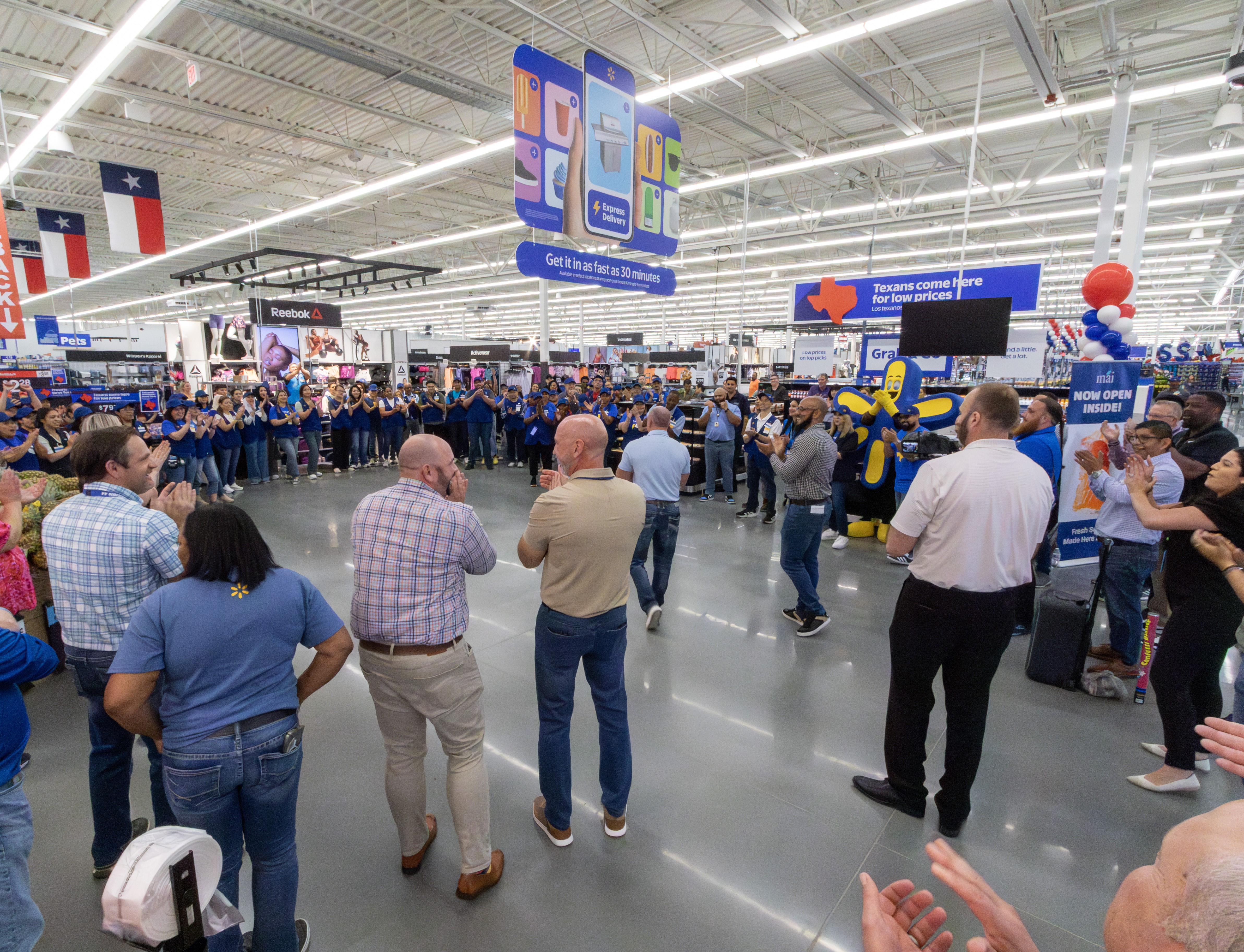 wmtus_grandopening.jpg